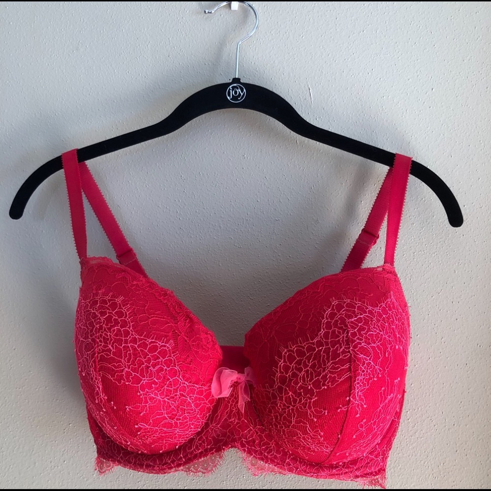 Victoria Secret’s Dream Angels lined Demi Bra